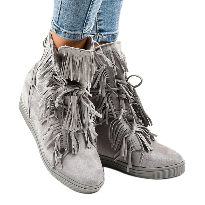 Graue isolierte Turnschuhe H6301AR-36 2