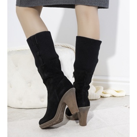 Stiefel mit hohen Absätzen aus Wildleder in Schwarz 9A0956 1