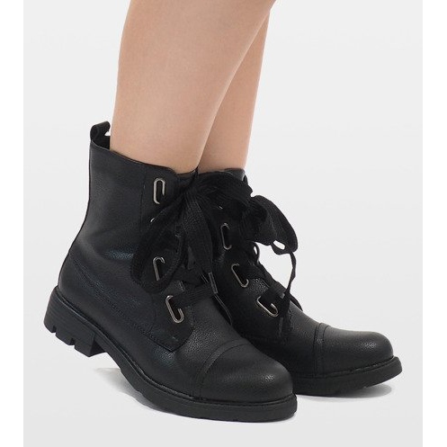 Kayla Shoes Schwarze Schnürstiefel S161 1