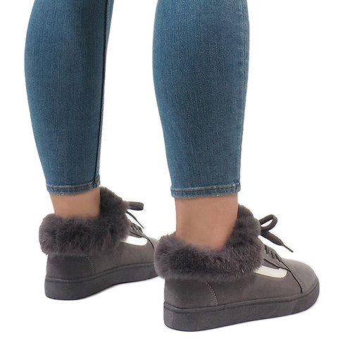 Graue Stiefel, isolierte Turnschuhe FB-186 1