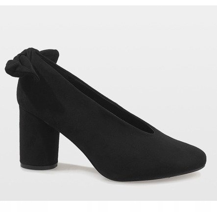 Schwarze Wildlederpumps am LL-93P Schwarz Post 2