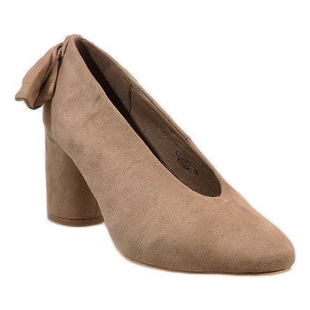 Beige Wildlederpumps am LL-93P Pfosten 1