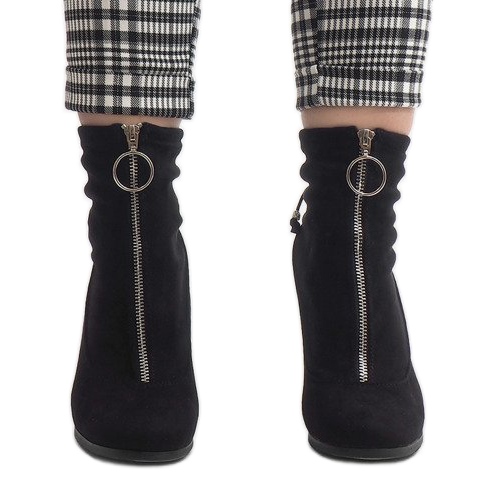 Schwarze Wildleder Stiefeletten am C-7179 Post 2