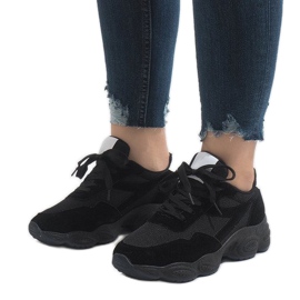 Schwarze E-102 Sportschuhe 1