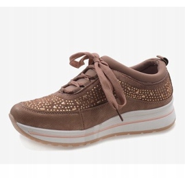 Rosa Sport-Sneaker auf der Plattform F-2831 2
