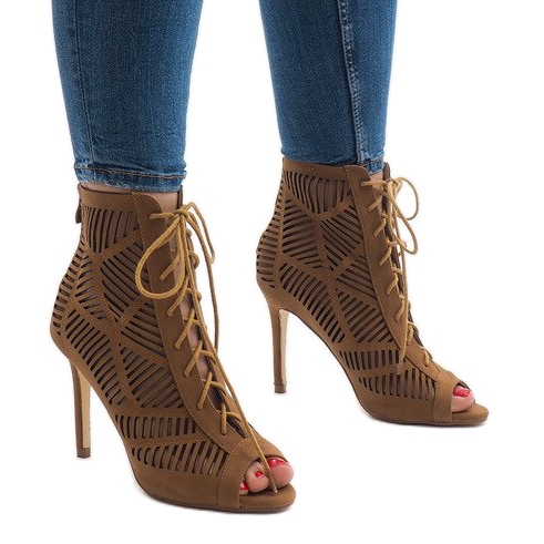 Kamelstiefel auf einer Nadel 1610-225 braun 2