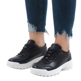 Schwarze Sportschuhe 6255 1
