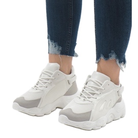 Weiße modische Sportschuhe 9115 1