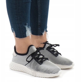 Schwarze PP-45 Sportschuhe 1