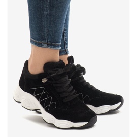 Schwarze W5 Turnschuhe 2