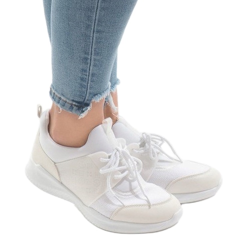 Weiße Sportschuhe BY-069 1