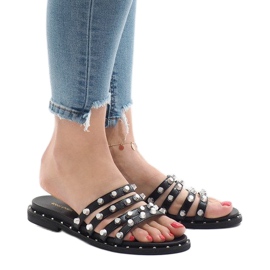 Schwarze Hausschuhe mit LK-2802 Nieten 1