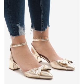 Sandalen mit goldenem Absatz 1702-2 1