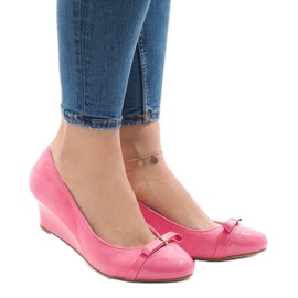 Keilpumps aus Wildleder in Rosa 50987 2