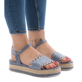 Blaue Sandalen auf der Plattform 99-46 1