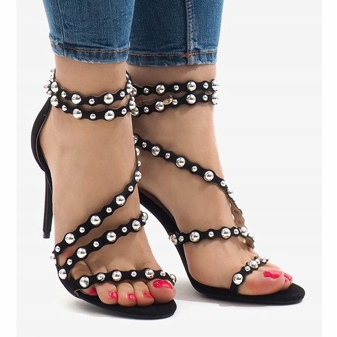 Schwarze Sandalen mit Nieten 8297-Y 2