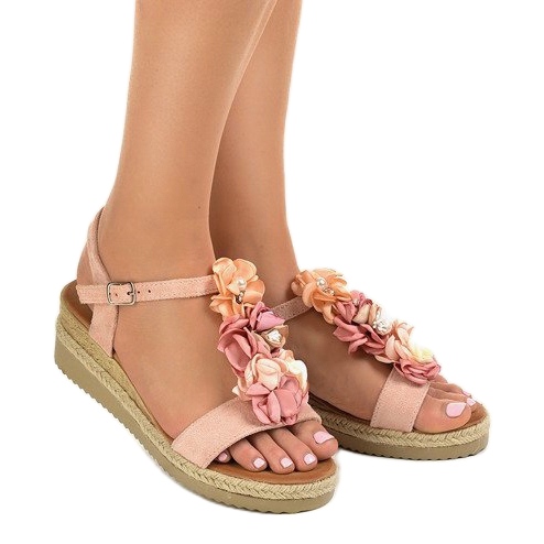 Rosa Keilsandaletten mit Blumen 218-168 1
