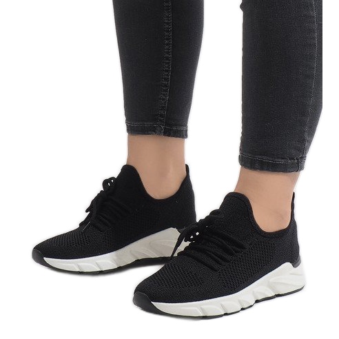 7766-Y schwarze Sportschuhe 1