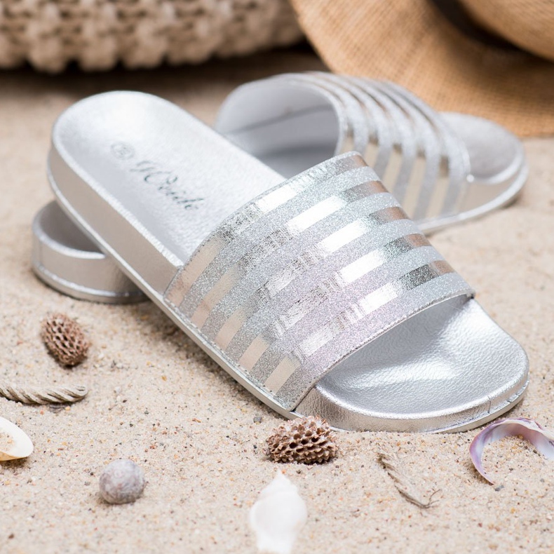 Weide Hausschuhe mit Glitzer grau 1