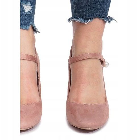 Rosa Pumps auf dem Milaya-Pfosten 1