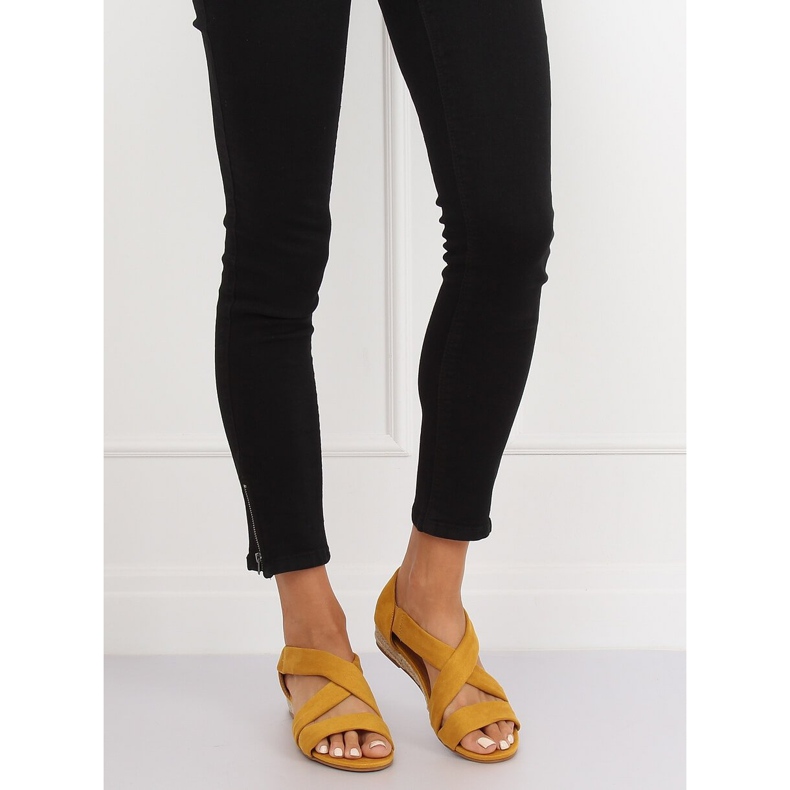 Gelbe Espadrilles-Sandalen 9R72 Gelb 2