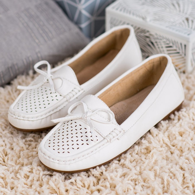 SHELOVET Lässige Slipper weiß 2