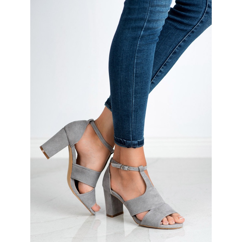 Vinceza Graue Sandalen 1