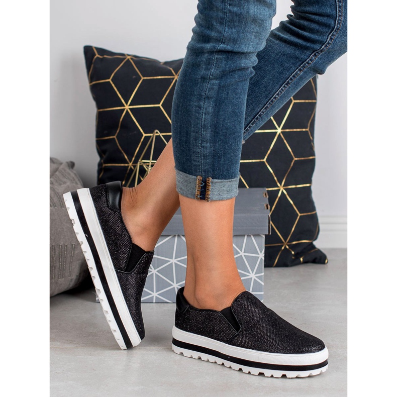 SHELOVET Leichte Slipons auf der Plattform schwarz 1