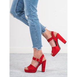 SHELOVET Rote Sandalen auf der Plattform 2