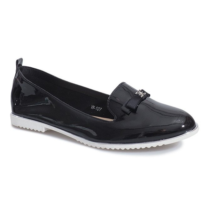 Schwarz lackierte Loafer von Miss Laura 1