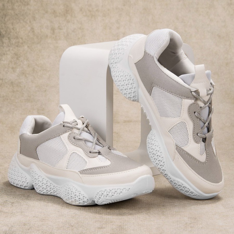 SHELOVET Modische weiße Turnschuhe grau 1