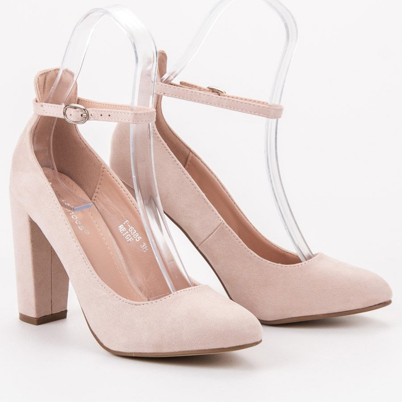 Ideal Shoes Pumps mit Schnalle befestigt braun 1