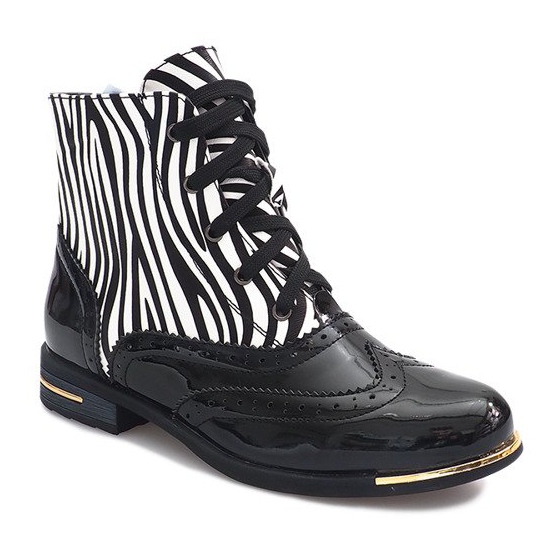 Zebra 6722-1 Schwarzer Stiefel weiß 1