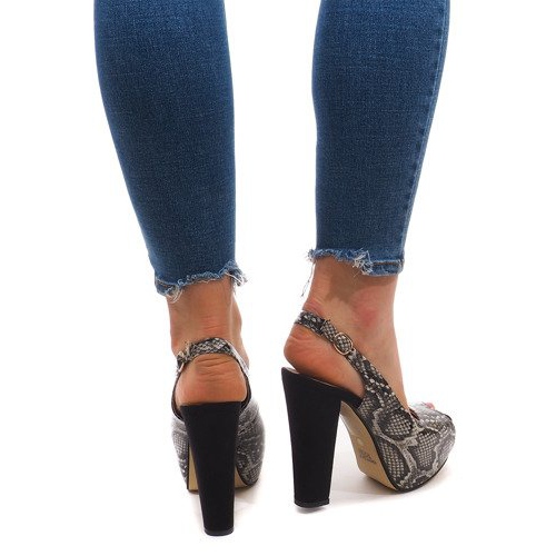 Sandalen auf einer Bar SK009 Schwarz 1