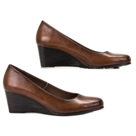 Vinceza Braune Pumps auf einem Keil 1