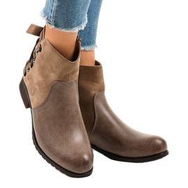 Khaki Wildleder isolierte Stiefel C562 mehrfarbig grün 1