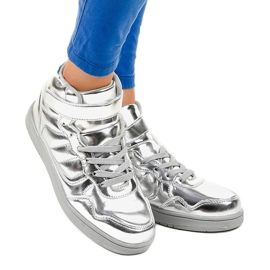 Silber lackierte Sneaker XW7082 grau 1