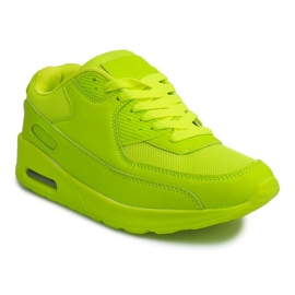 K01 Grüne Turnschuhe 1