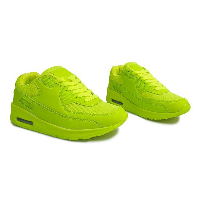 K01 Grüne Turnschuhe 2