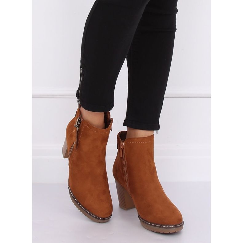 Camel 8B856 Camel Wildleder Stiefel mit hohen Absätzen braun 1