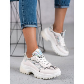 SHELOVET Weiße Sneakers mit Schlangenmuster 1