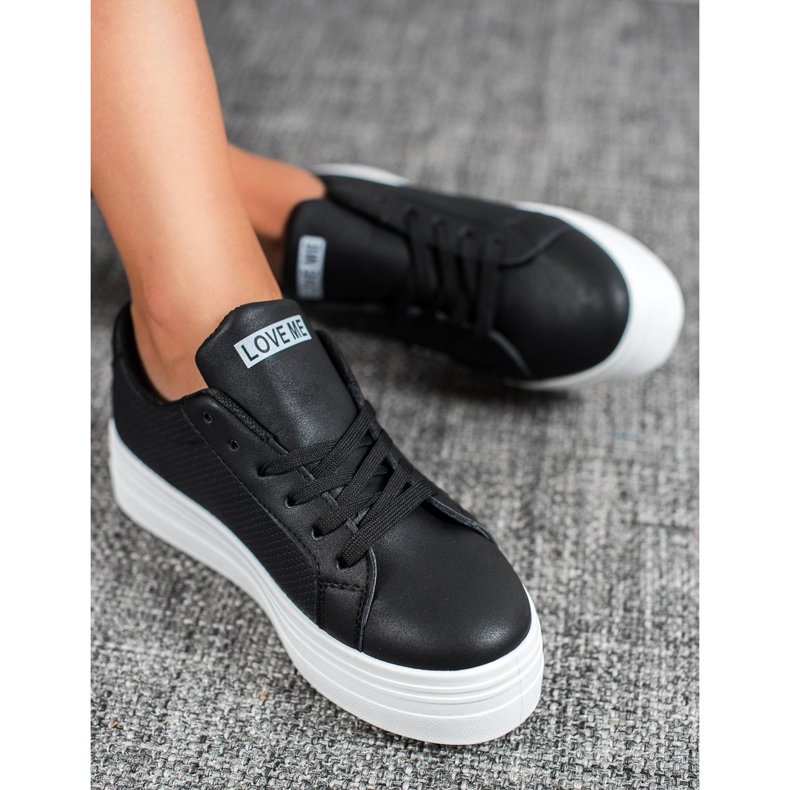 SHELOVET Schwarze Schuhe auf der Plattform 1