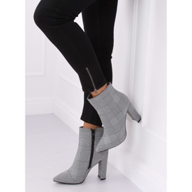 Schwarze Stiefel mit hohen Absätzen NS053P Houn Dstooth 1