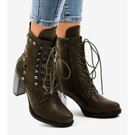 Grüne Stiefeletten mit F117 Nieten 2