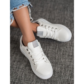 SHELOVET Turnschuhe aus Öko-Leder weiß 1