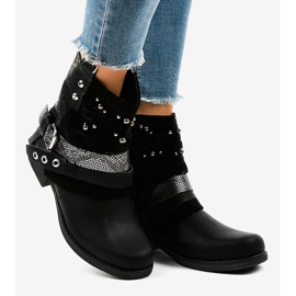 Schwarze isolierte Stiefel, reich verziert A-351 2