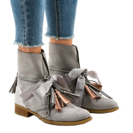 Graue flache Stiefel mit Fransen gebunden A-226 1