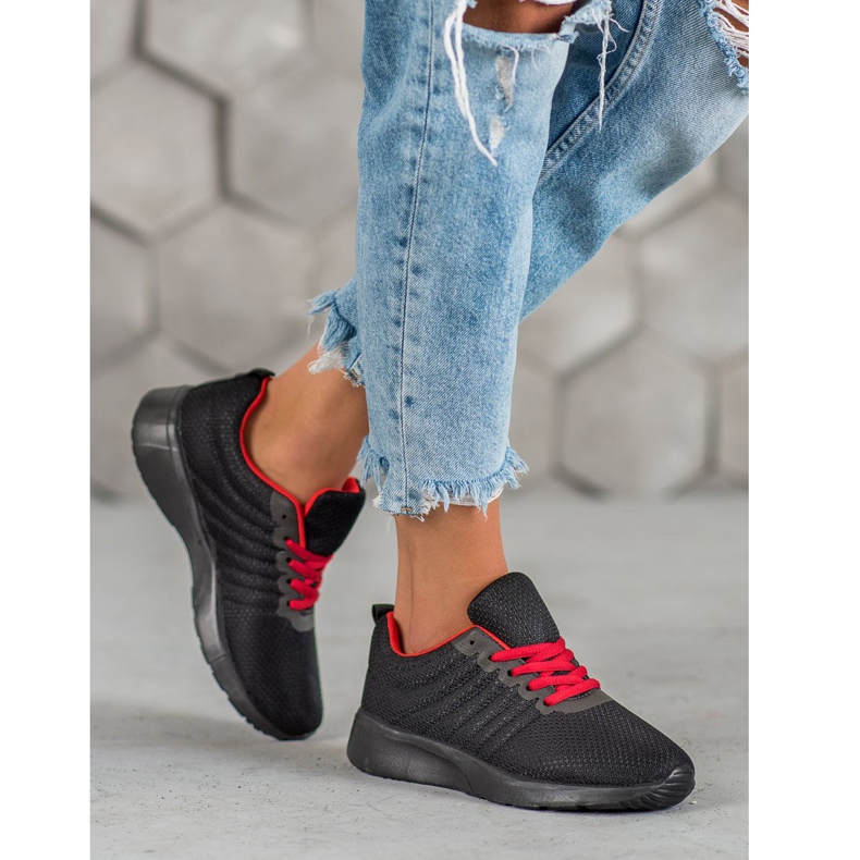 SHELOVET Schwarze Sportschuhe 1