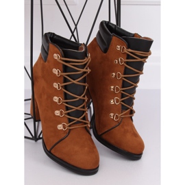 Braune Holzstiefel mit hohen Absätzen 995-29 Camel 2