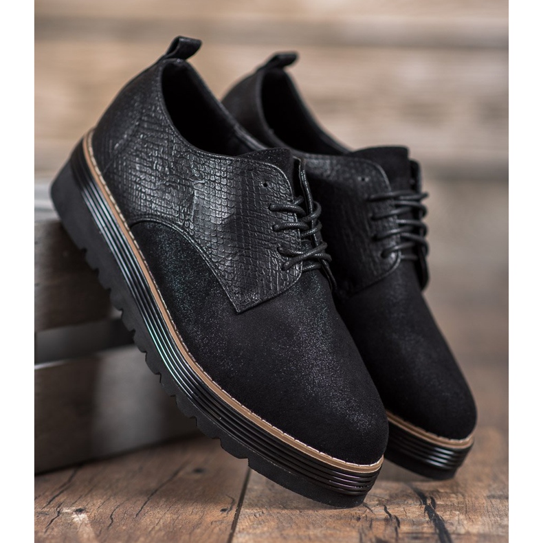 SHELOVET Schuhe auf der Plattform mit Schlangenmuster schwarz 1